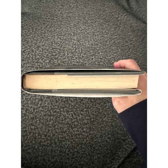 Stephen King The Girl Who Loved Tom Gordon 1st Print - Picture 4 of 4